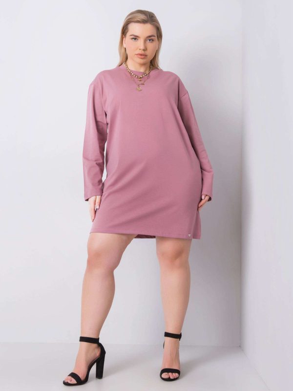 Brudnoróżowa sukienka plus size Giselle